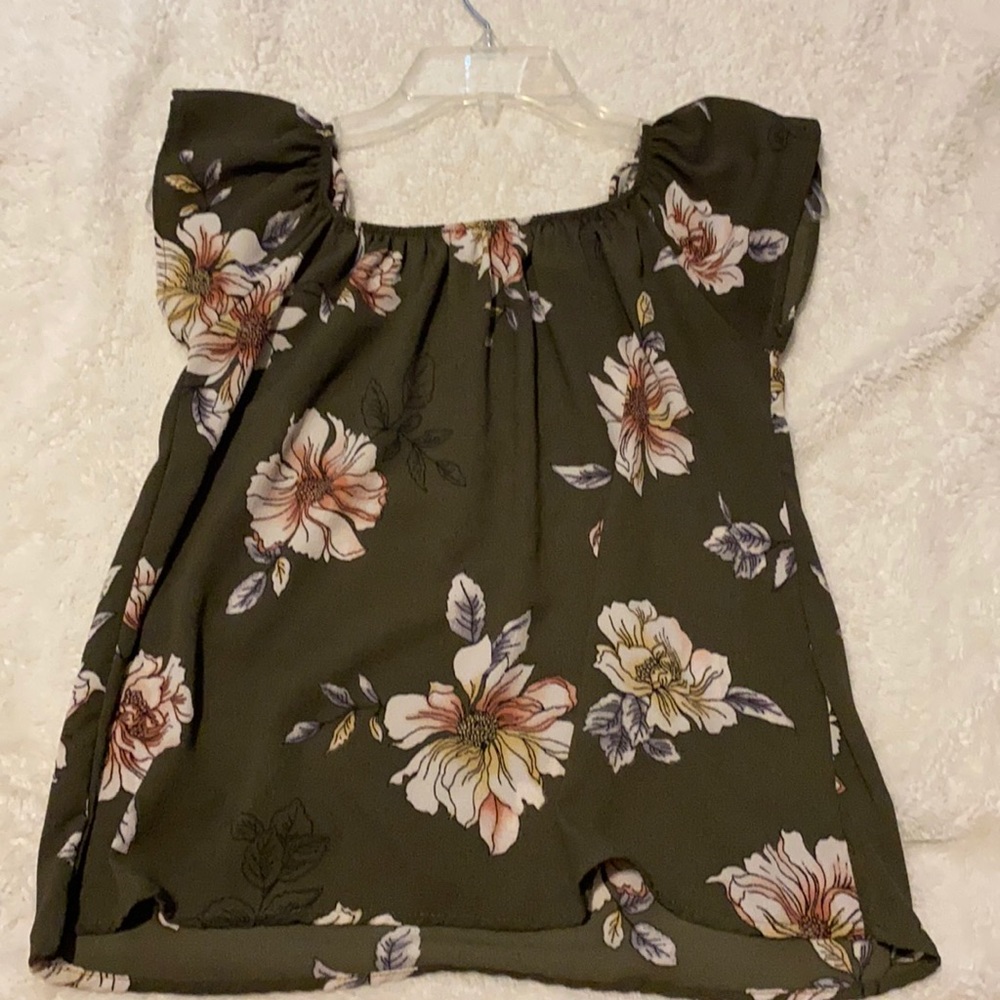 Green blouse with flowers